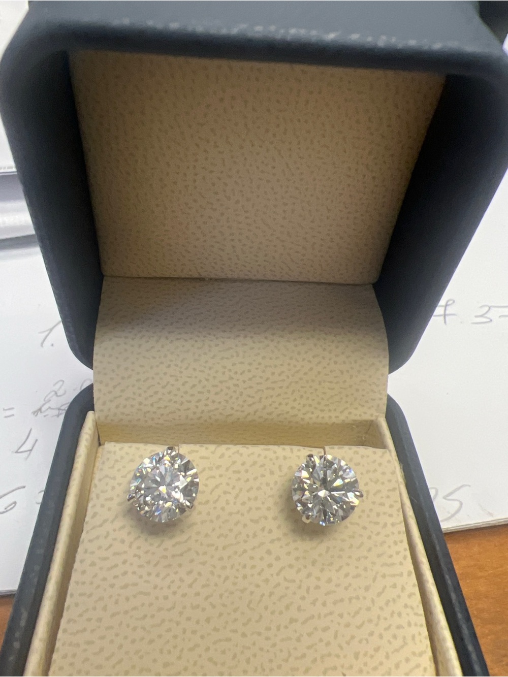 BEST PRICE! Stunning Lab-Grown Diamond Stud Earrings – Brand New! ✨2.00 ct each
